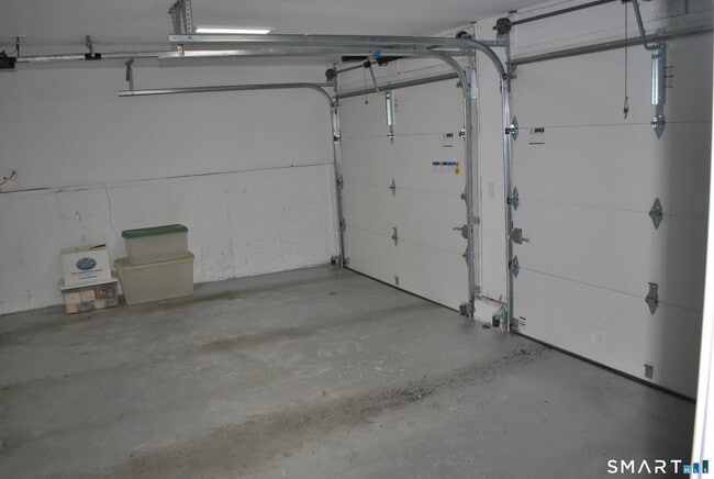 Building Photo - 3 Bostwick Pl