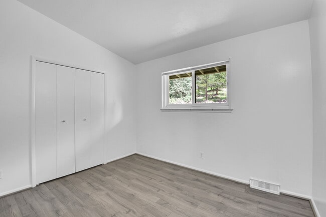 Building Photo - 27828 Fireweed Dr
