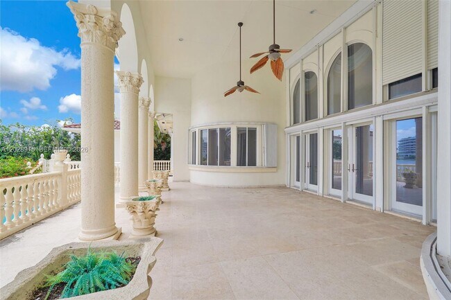 Building Photo - 166 Bal Bay Dr