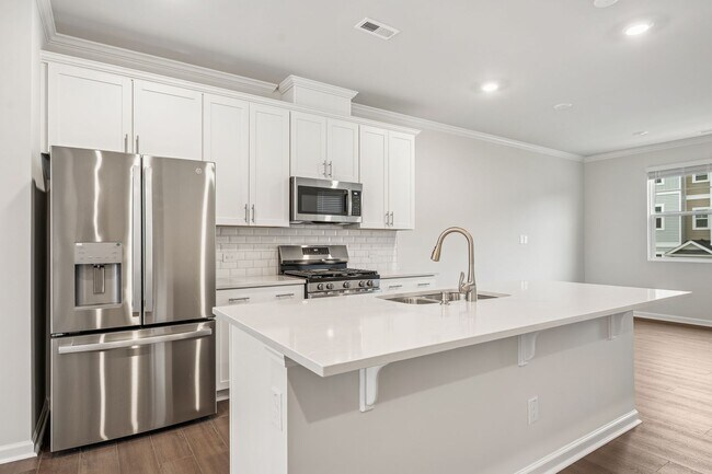 Building Photo - Available Now! New Construction - 3 Bedroo...