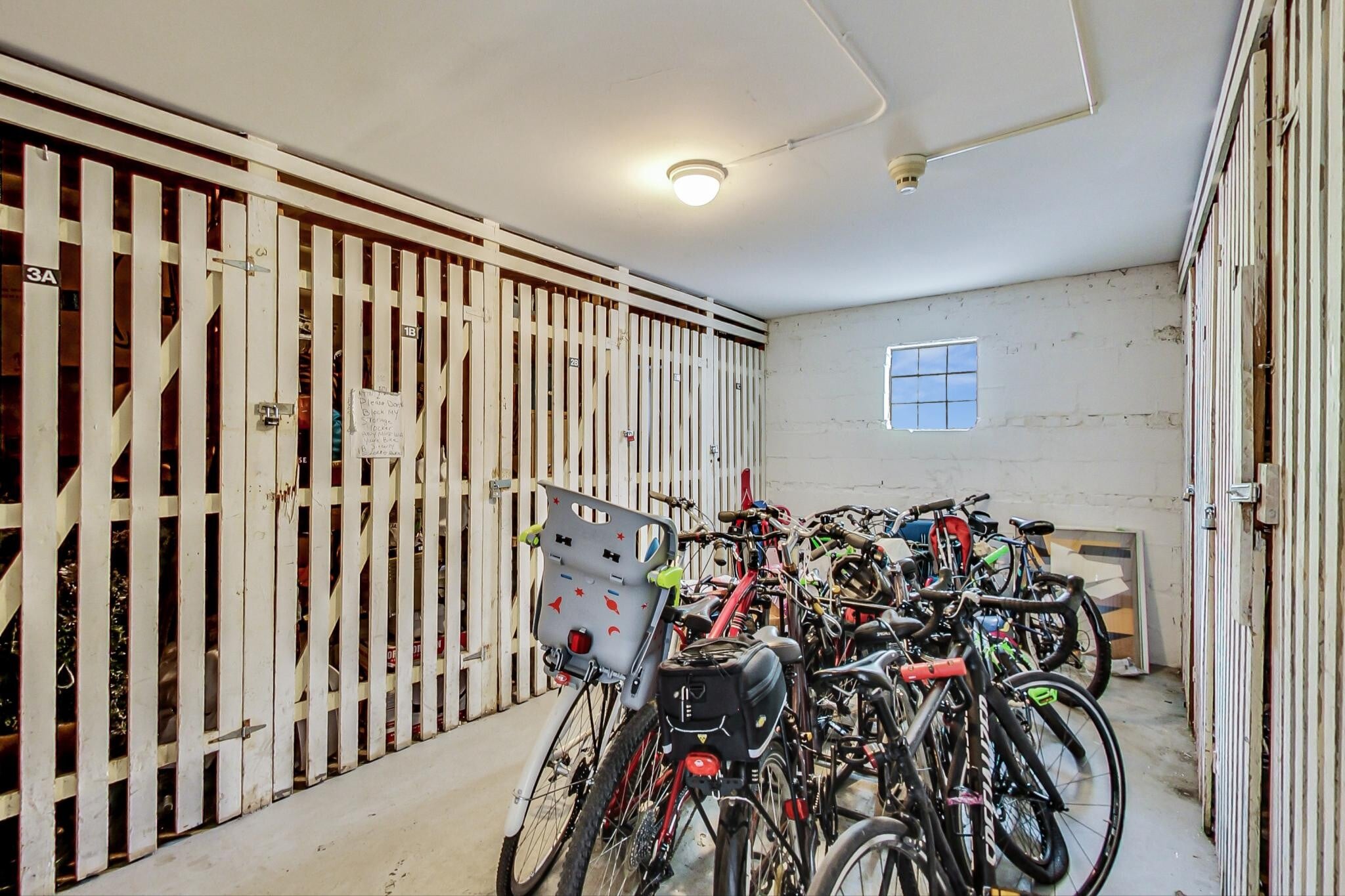 Building Photo - 822 Seward St