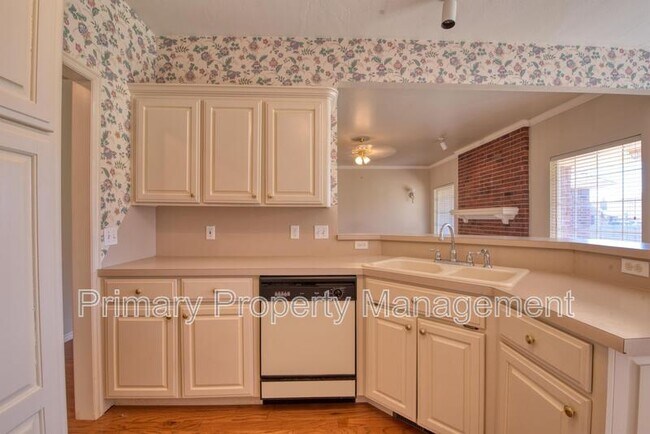 Building Photo - 15501 Arbuckle Heights