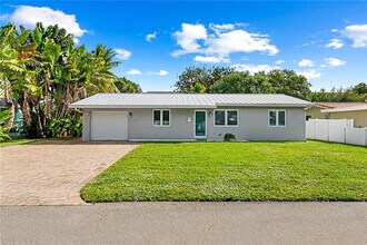 Building Photo - 2360 NE 15th Terrace