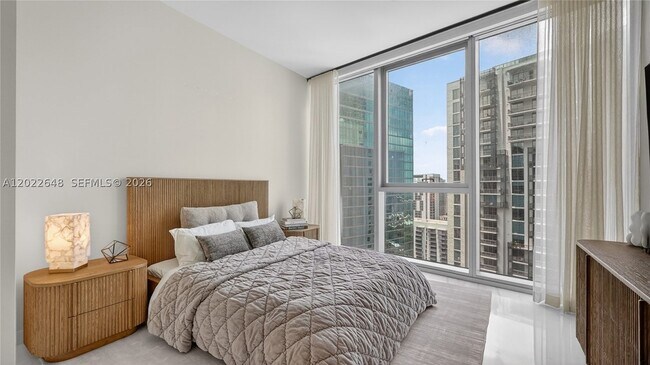Building Photo - 300 S Biscayne Blvd