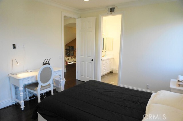 Building Photo - 6276 Morningside Dr