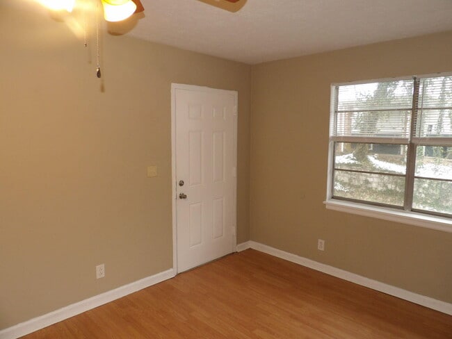 Building Photo - 720 Woodland Ave