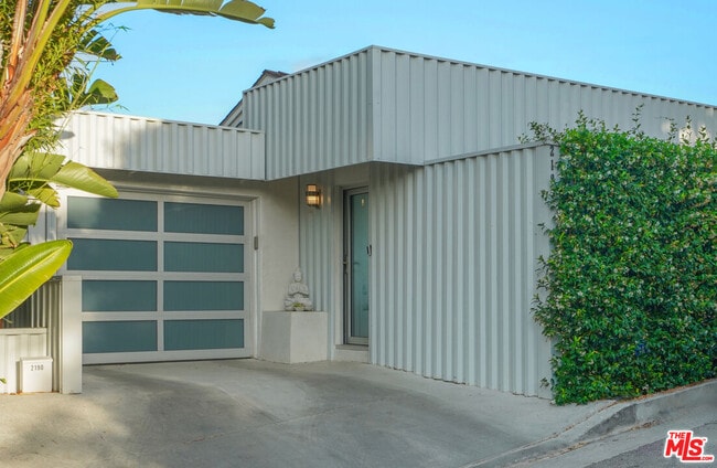 Building Photo - 2190 Beech Knoll Rd