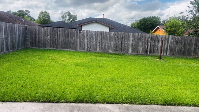 Building Photo - 8343 Sterlingshire St