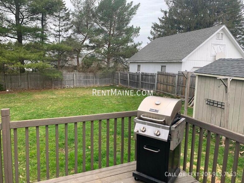 Building Photo - 173 Parkway N