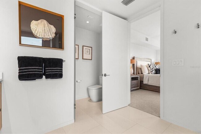 Building Photo - 1020 Sunset Point Rd