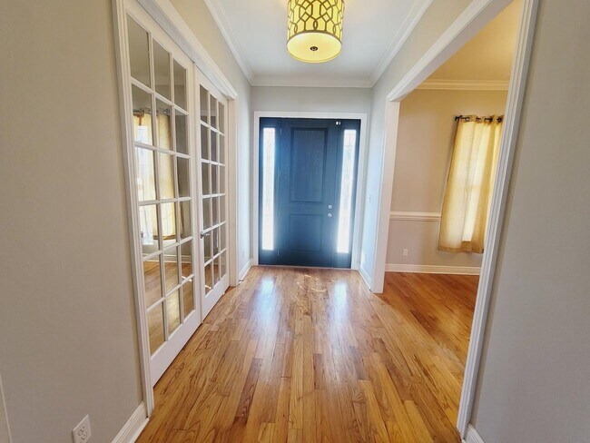 Building Photo - 2508 Goldenrod Wy