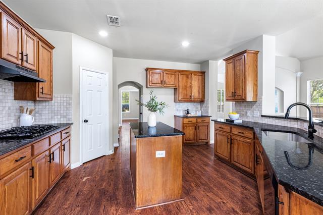 Building Photo - 2112 Country Brook Ln