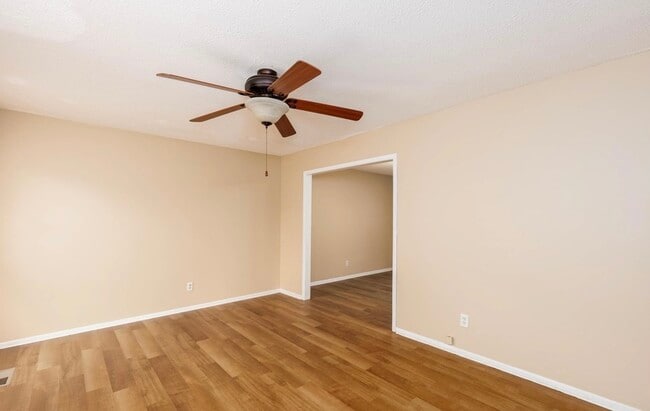 Building Photo - 2517 Wright Cir