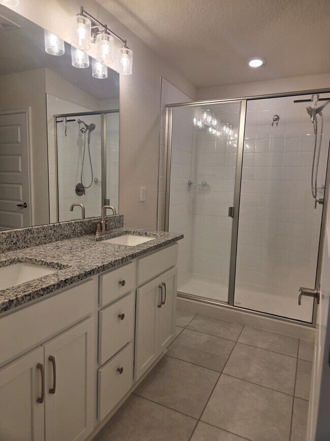 Building Photo - 3747 Sagefield Dr