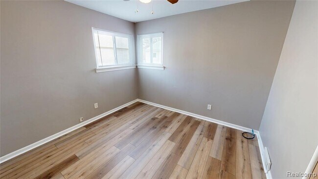 Building Photo - 1177 Connie Ave