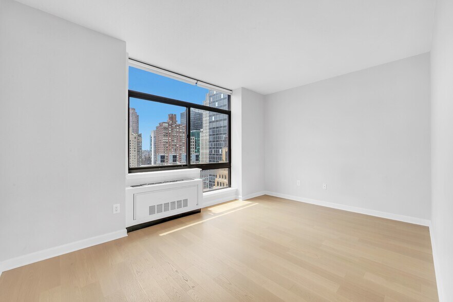 third bedroom facing south - 303 E 43rd St