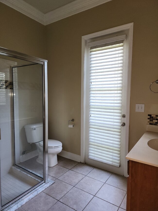 Building Photo - 8505 Lagerfeld Dr