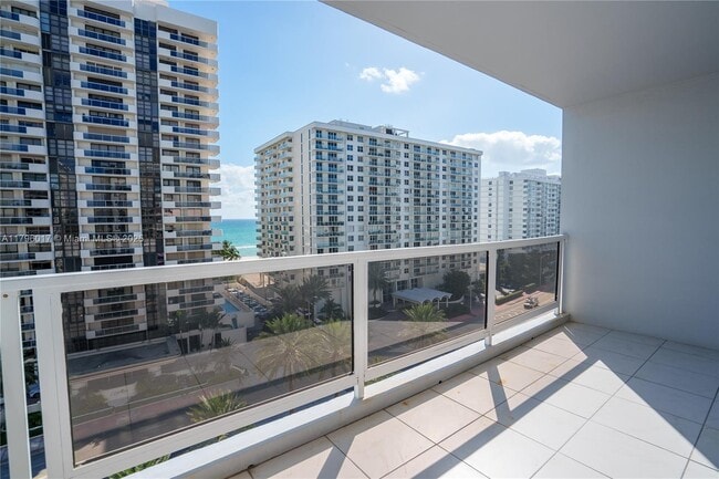 Building Photo - 5700 Collins Ave