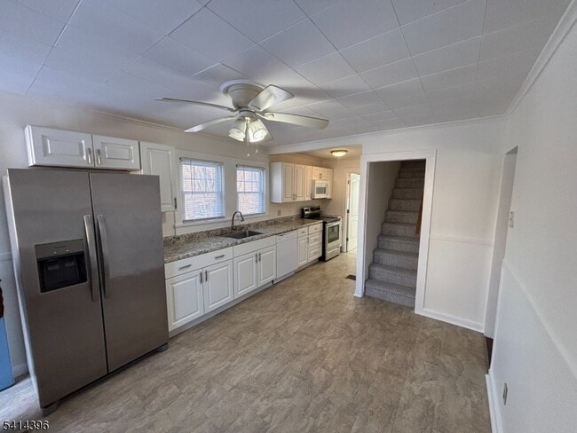 Building Photo - 86 Ringwood Ave