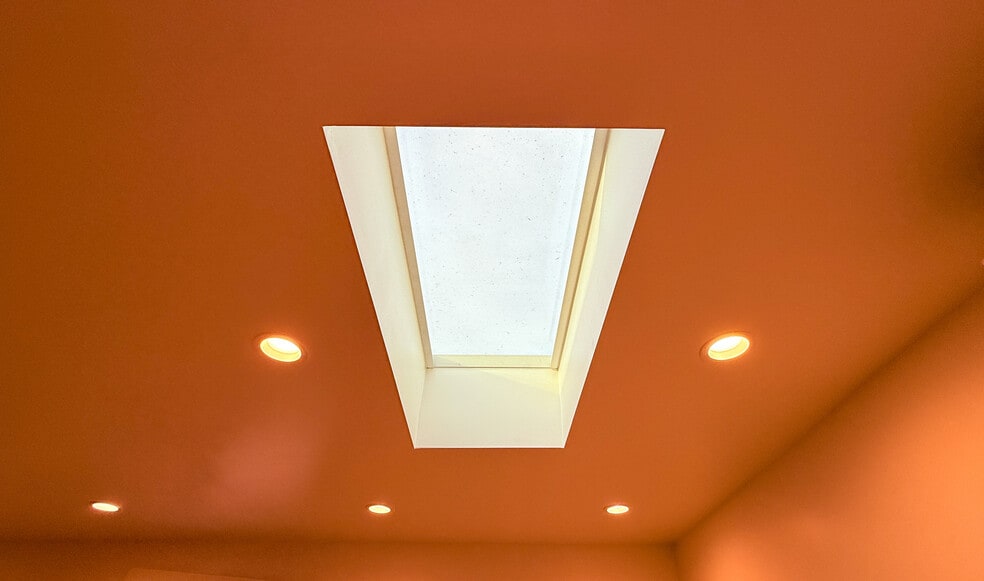 Building Photo - 546 W Ash Ave