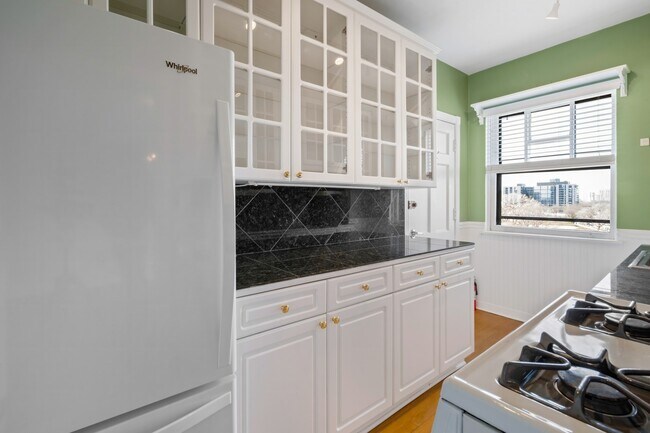 Building Photo - 4300 N Marine Dr