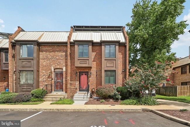 Building Photo - 519 Brummel Ct NW