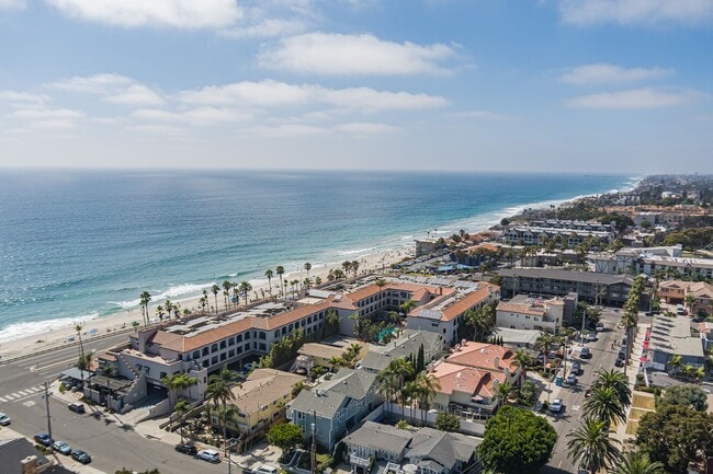 Building Photo - Carlsbad Village Furnished 2 bedroom/2 bath Long Term
