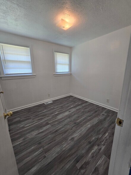 Building Photo - 2312 Reed Rd