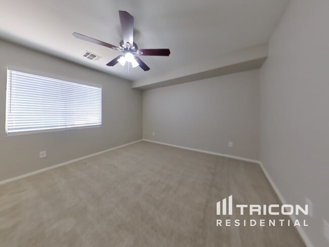 Building Photo - 12747 W Larkspur Rd