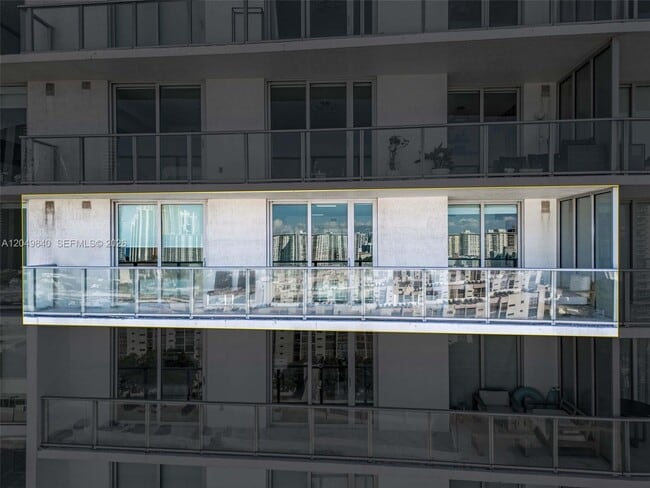 Building Photo - 300 Sunny Isles Blvd