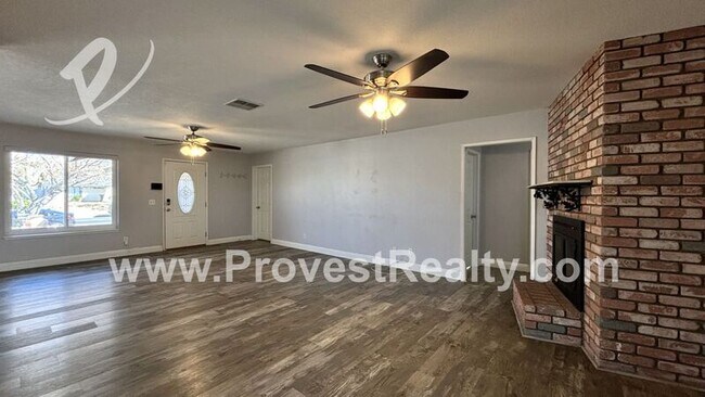 Building Photo - 13930 Hidden Valley Rd