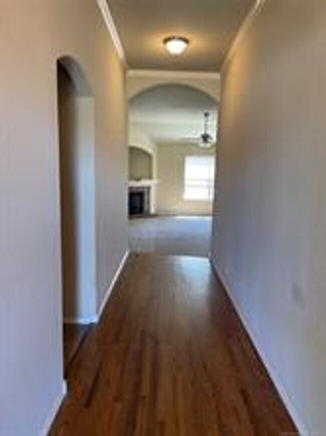 Building Photo - 3311 E Fairmont Pl