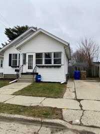 Building Photo - 1315 74th St