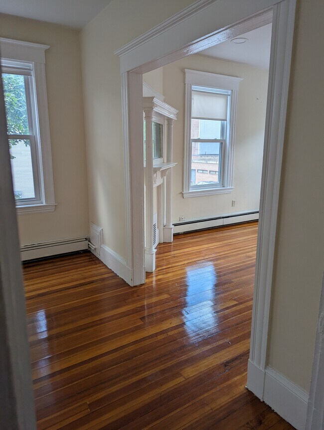 Building Photo - 308 Belgrade Ave