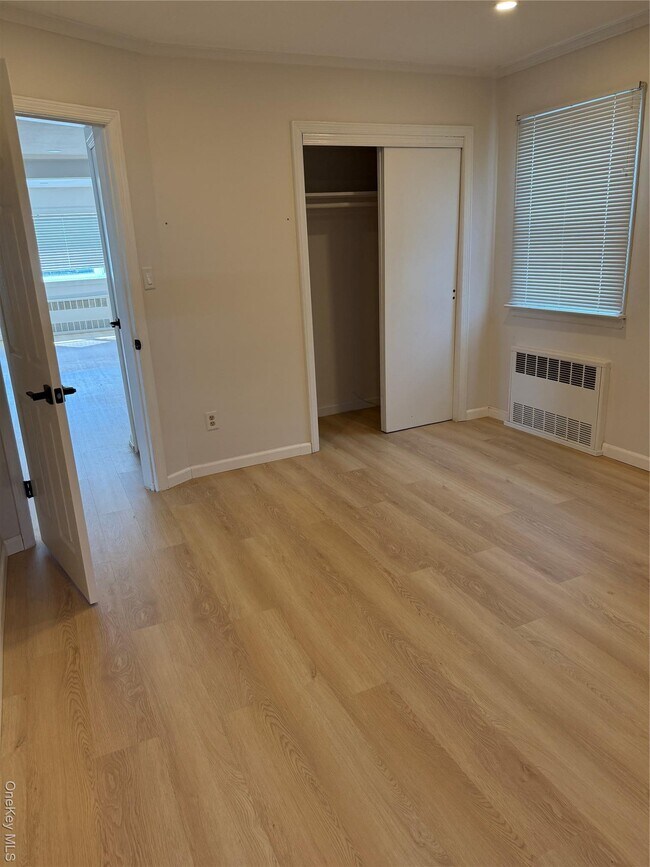 Building Photo - 660 S 10th St