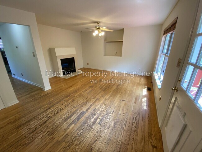 Building Photo - 9 Brown Cir