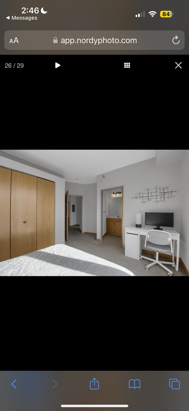 Building Photo - 2600 University Ave SE