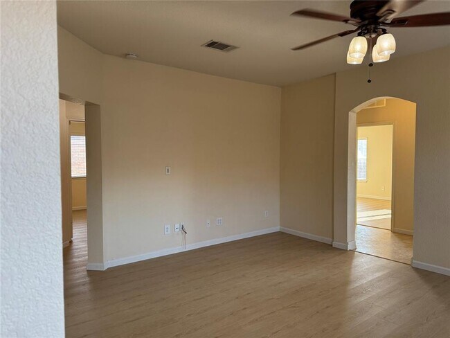 Building Photo - 1015 Remington Dr