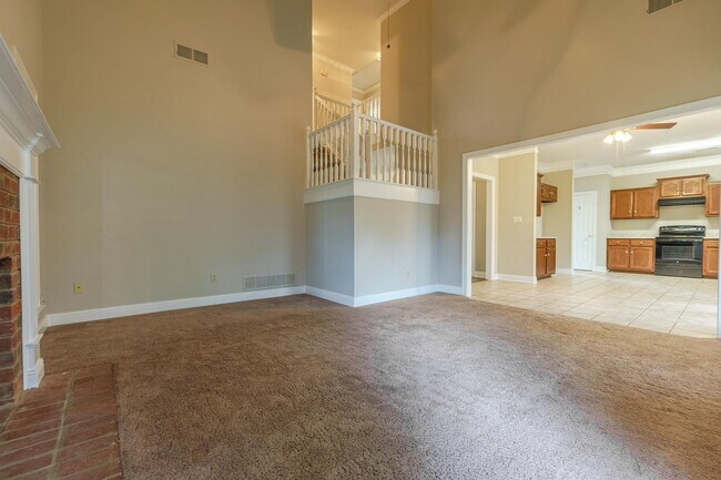 Building Photo - 4375 Big Horn Dr S