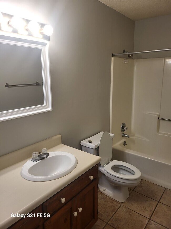 Building Photo - 2845 Fawnwood Cir