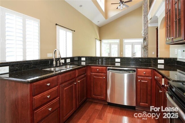 Building Photo - 405 Halyard Ln