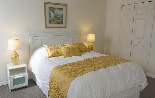 Building Photo - 1180 South Beach Cir