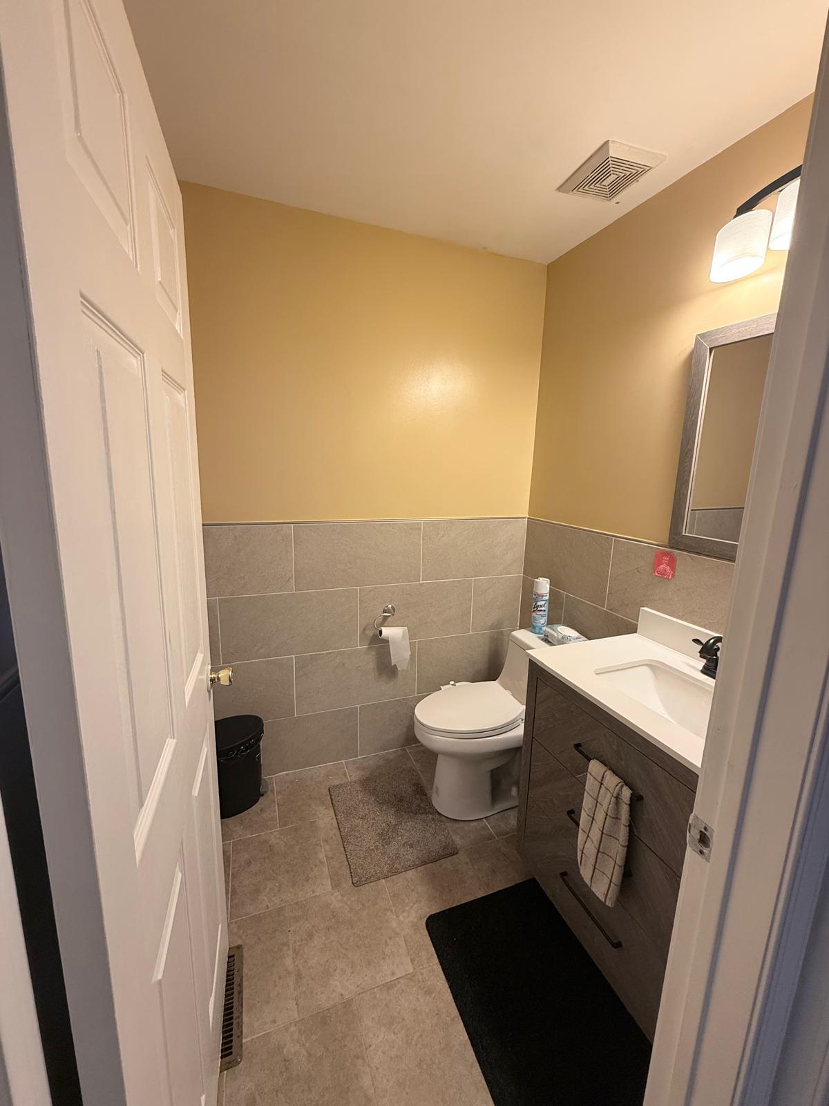 Building Photo - 427 Lackland Ave
