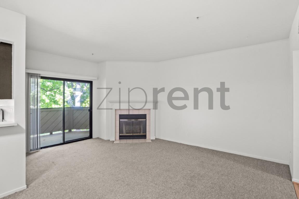 Building Photo - Unit 214