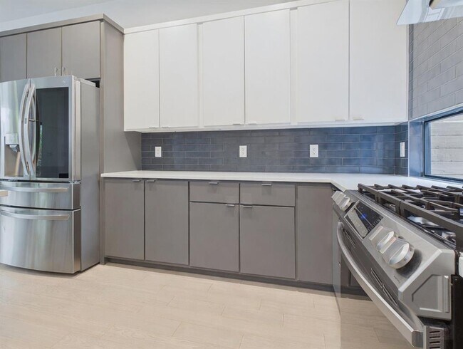 Building Photo - 4402 Mt Vernon Dr