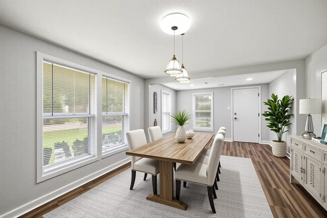 Building Photo - 110 Maplewood St