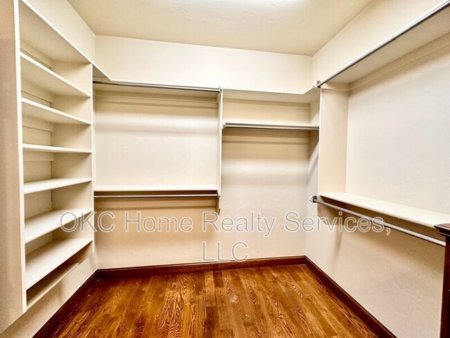 Building Photo - 1216 NW 190th Pl