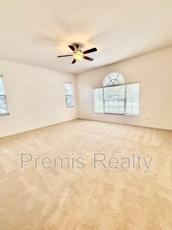 Building Photo - 642 Weathersfield Dr