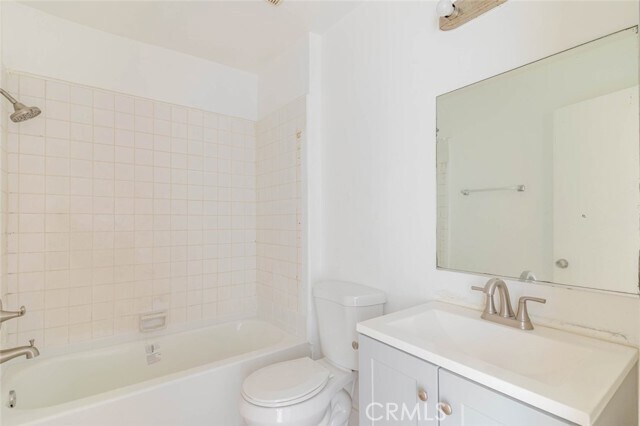 Building Photo - 7343 Woodley Ave