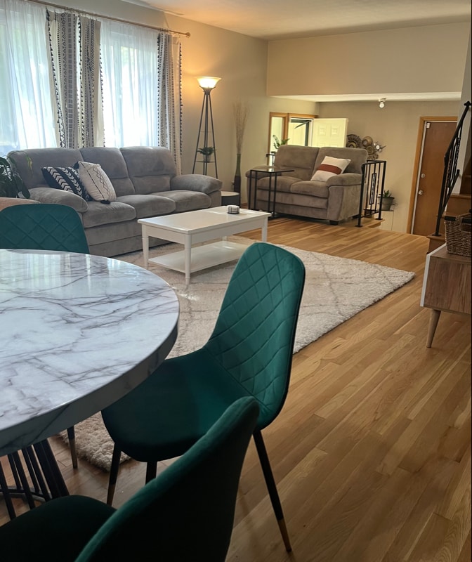 Building Photo - 4755 Esterbrook Rd